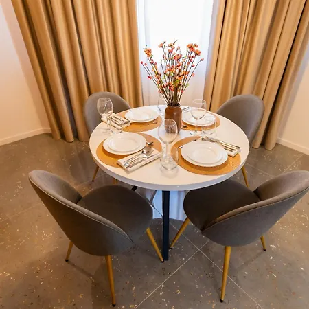 Juno New Boutique Building Apartment With Parking *