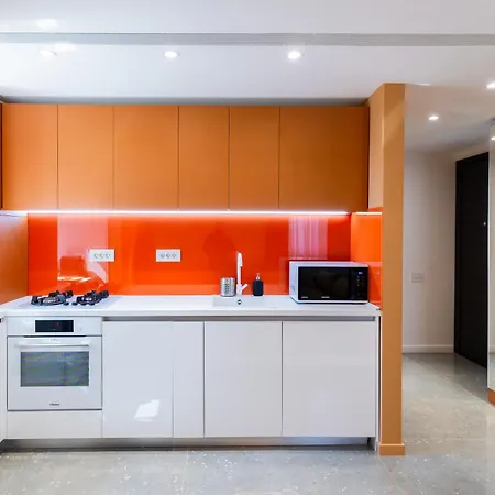 Juno New Boutique Building Apartment With Parking