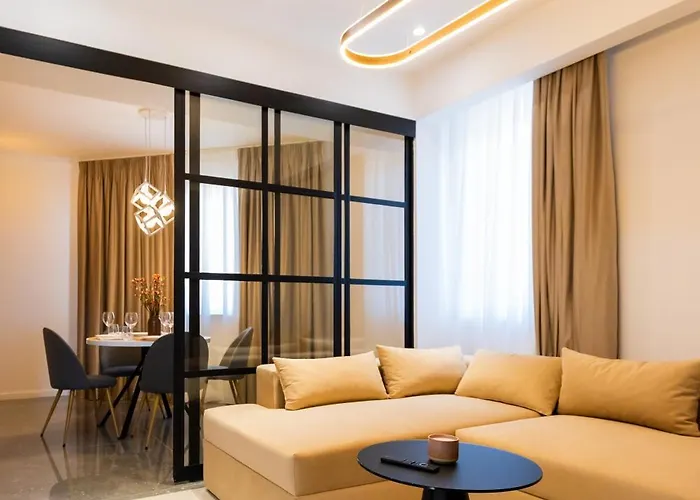 Juno New Boutique Building Apartment With Parking