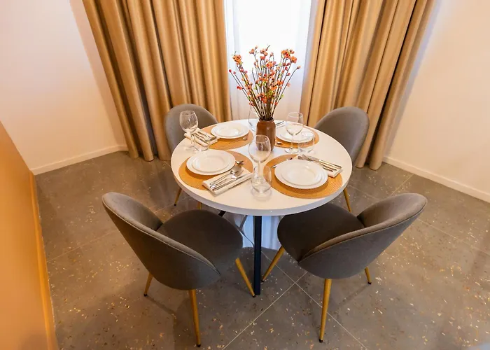 Juno New Boutique Building Apartment With Parking *